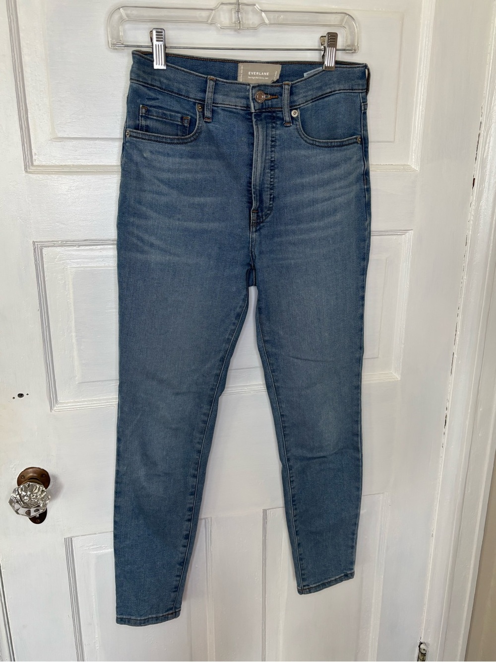 Everlane High-Rise Skinny Ankle Jeans in Medium Wash Blue